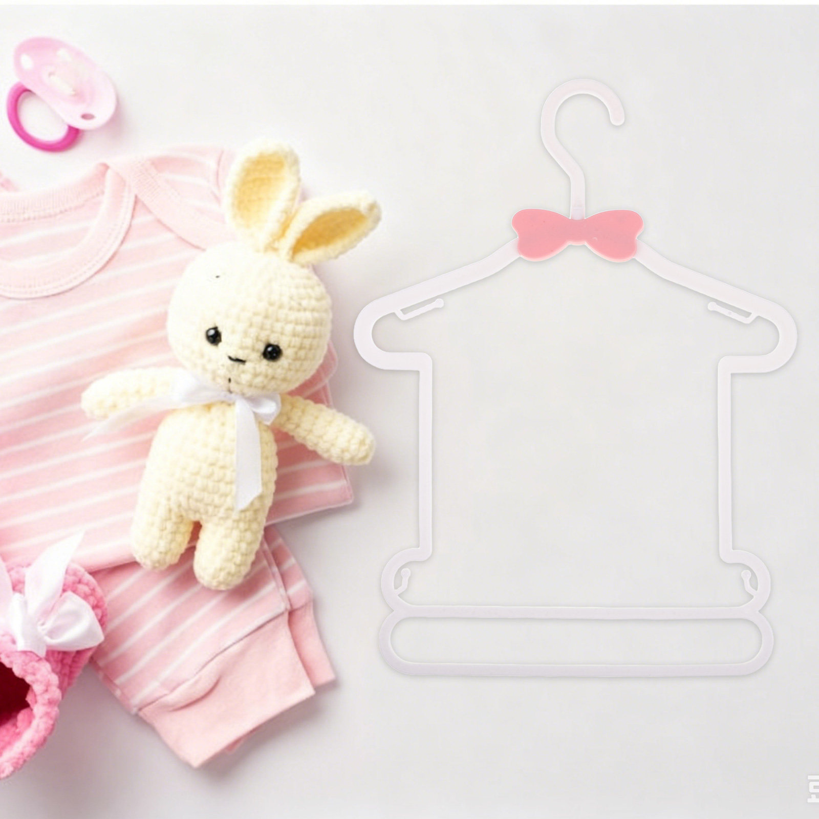 8 cintres pour vêtements de bé - Baby Nursery Outfits avis et prix
